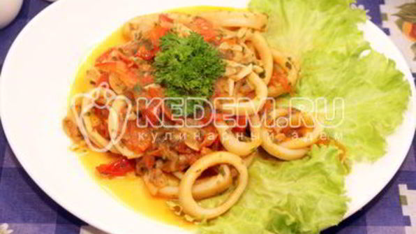 кальмары тушеные с овощами