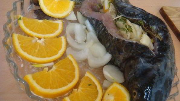 карп фаршированный запеченный