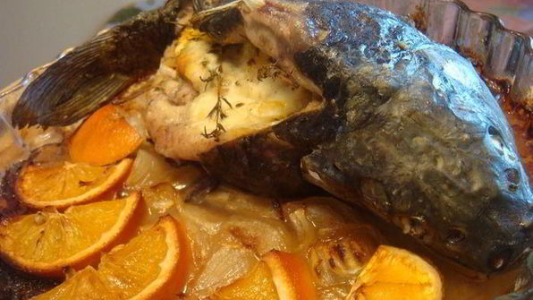 карп фаршированный запеченный