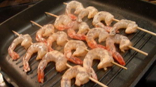 креветки-гриль в маринаде тандоори с овощами-гриль и карри-кускусом