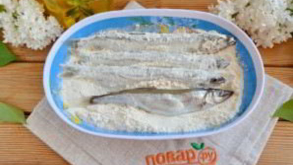 мойва, жареная на сковороде