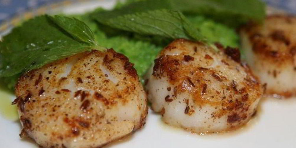 Рецепт морские гребешки с пюре из зеленого горошка