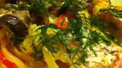 Рыба с баклажанами в горшочках