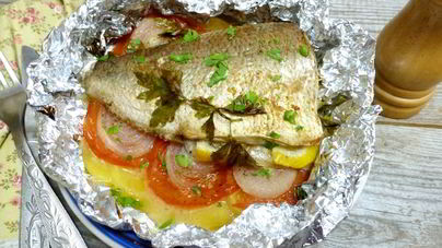 Рыба с овощами в духовке