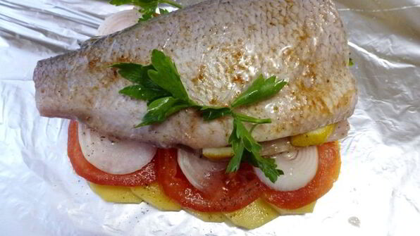 рыба с овощами в духовке