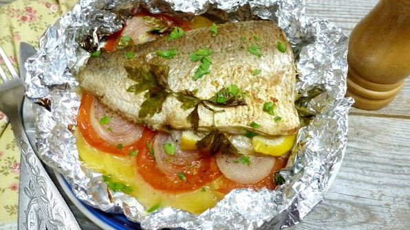 рыба с овощами в духовке