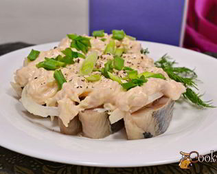 Сельдь в сырном соусе