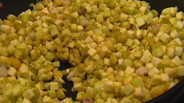 семга с баклажанным пюре