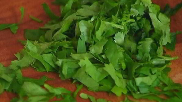 семга с баклажанным пюре