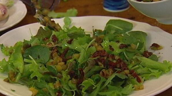 семга с баклажанным пюре