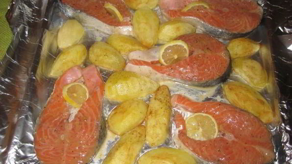 семга в фольге в духовке с картофелем