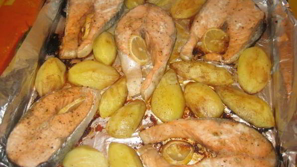семга в фольге в духовке с картофелем
