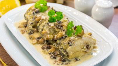 Судак с грибами и сливками