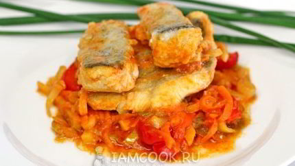 Судак тушеный с овощами