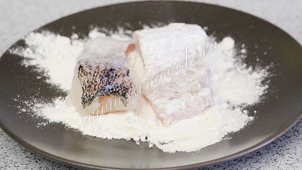 судак тушеный с овощами