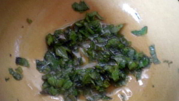 треска с клубничной сальсой