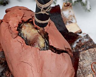 Цесарка, запеченная в глине