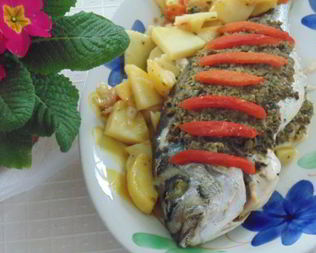 Запеченная дорада с тапенадом