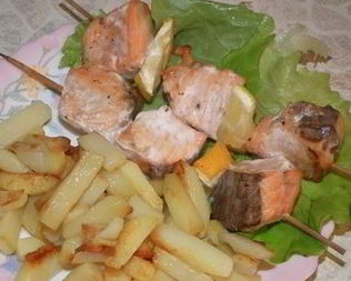 Домашний шашлык из семги с лимоном