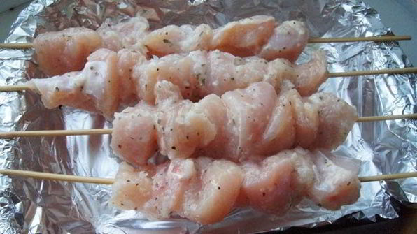 куриные шашлычки в ананасовом маринаде