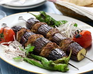 Мясной шашлык с баклажанами
