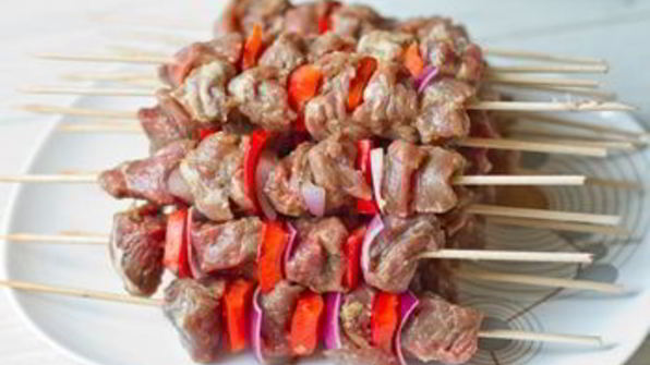 шашлычки из говядины со сладким перцем в имбирном маринаде