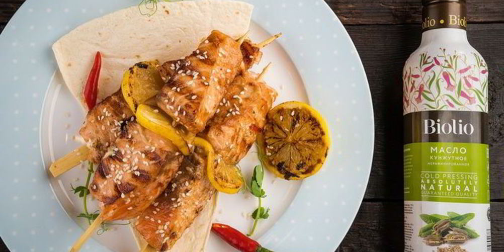 Рецепт шашлычки из лосося с лимоном