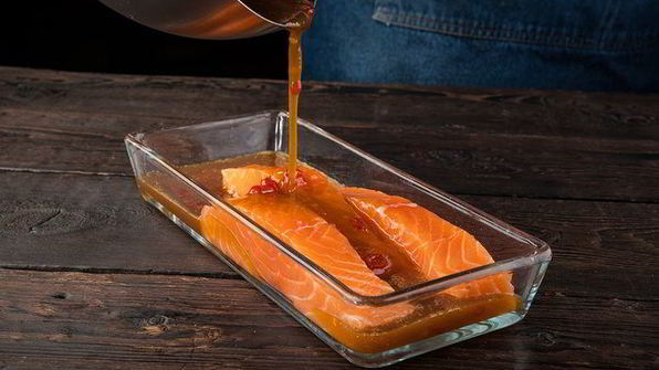 шашлычки из лосося с лимоном