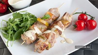 Шашлычки из свиной вырезки с грушами