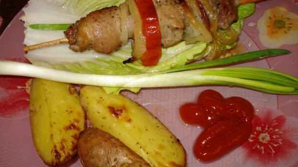 шашлычок по-домашнему с картошечкой