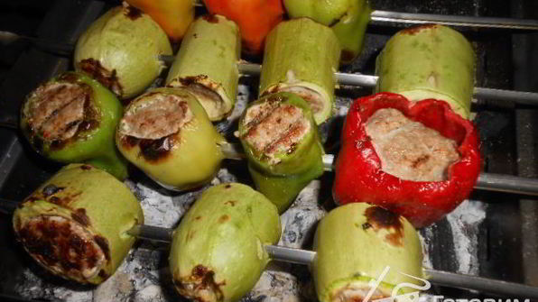 шашлык из фаршированных овощей