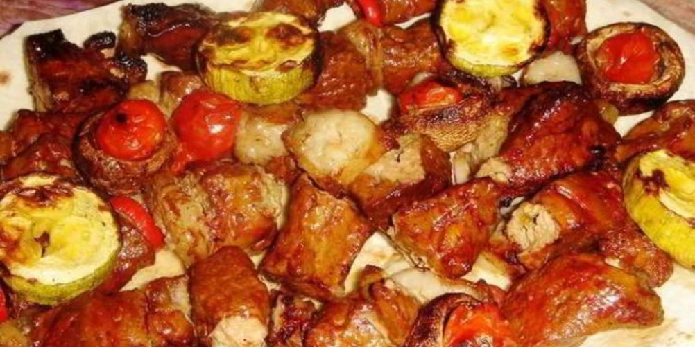 Рецепт шашлык из печени с салом