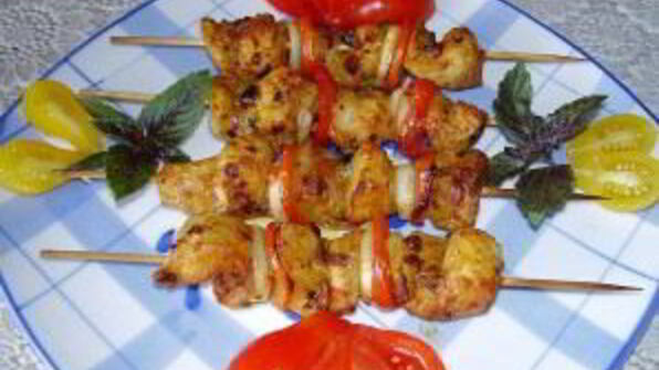 шашлык из рыбы на шпажках