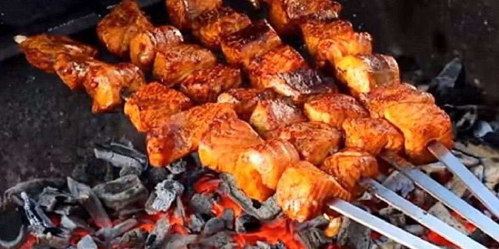 Рецепт шашлык из семги на мангале