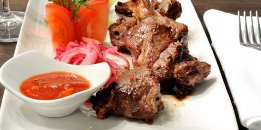 Рецепт шашлык из свинины в белом вине на сковороде