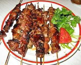 Шашлык из свиной печени со шпиком