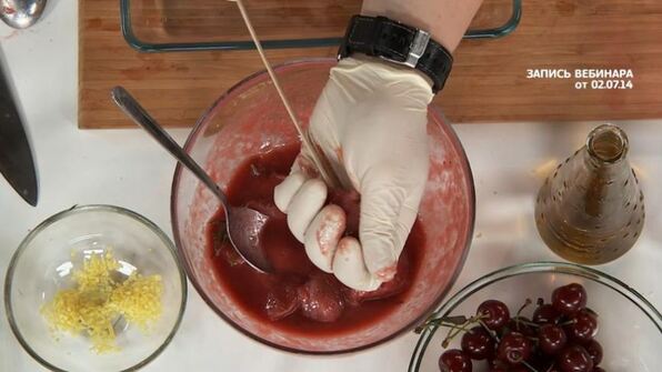 шашлык из вишневого поросенка с розмарином