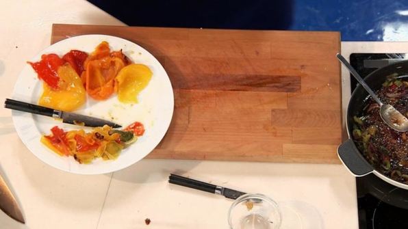 шашлык из зубатки с луковым конфитюром