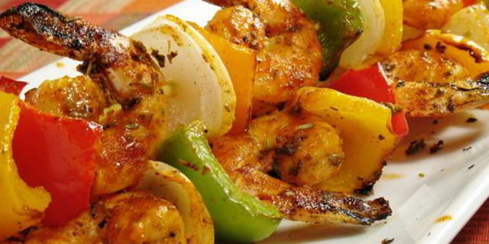 Рецепт шашлык с креветками и овощами