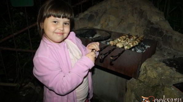 шашлык в кефирном маринаде с пряными травами