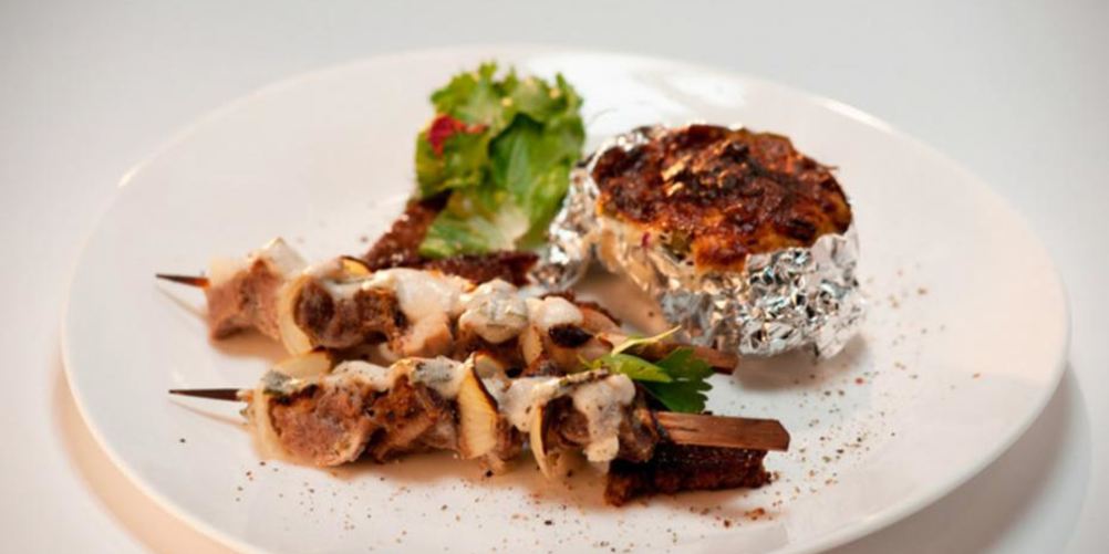 Рецепт цыганскии шашлык из четырех видов мяса с черным хлебом