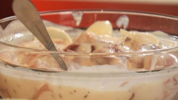 цыганскии шашлык из четырех видов мяса с черным хлебом