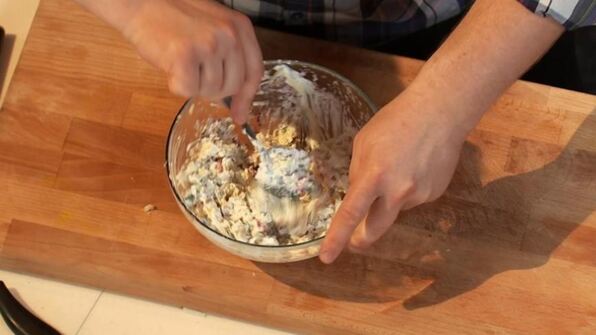 цыганскии шашлык из четырех видов мяса с черным хлебом