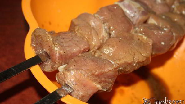экспресс-шашлык из свиной вырезки без маринования