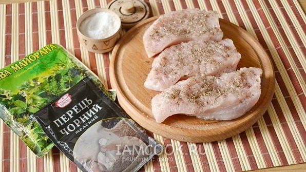 стейк из индейки на сковороде