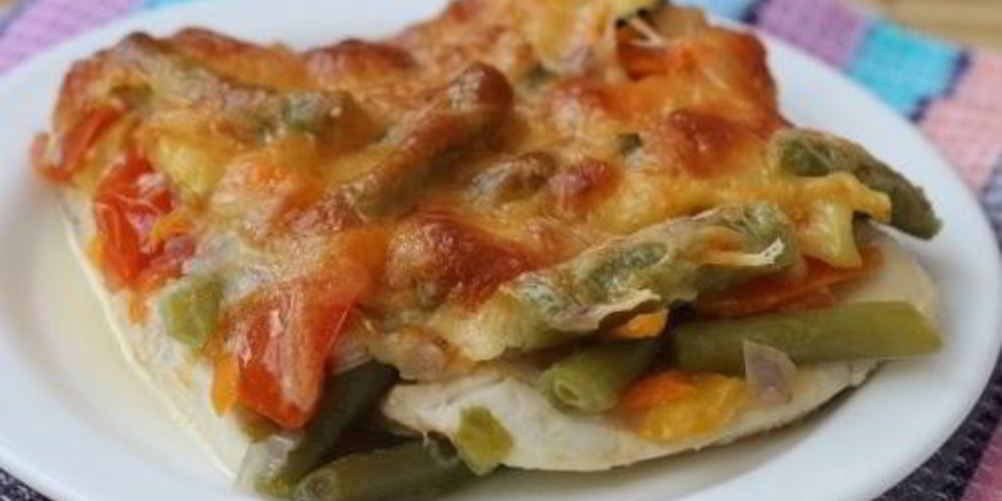 Рецепт стейки из куриного филе с овощами под сыром