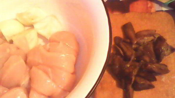 курино-грибные тефтельки в томатном соусе