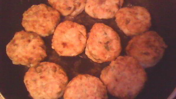 курино-грибные тефтельки в томатном соусе