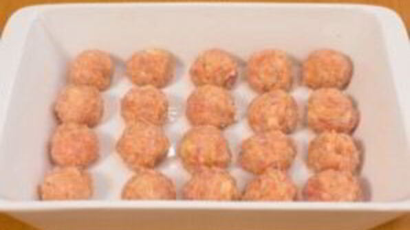 куриные тефтели под сливочным соусом