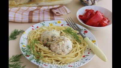 Куриные тефтели в сливочном соусе в духовке